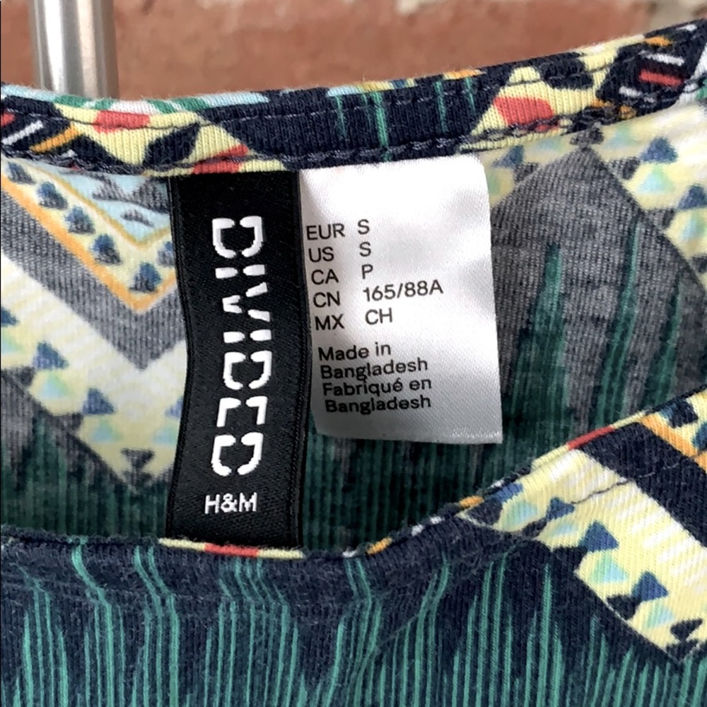 H&M Crop - Picture 2 of 2